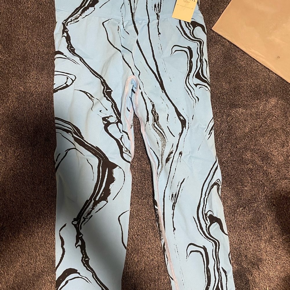 Naturyl by NBK Brand new Blue and Black Marble Print workout Leggings